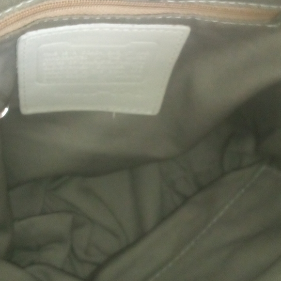 Coach - Picture 3 of 4